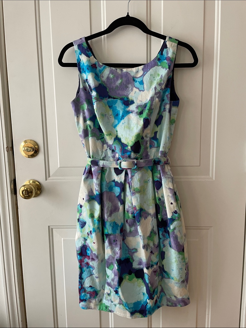 Eliza J Sleeveless Watercolor Floral Dress in Blue, Purple & Green Size 6
